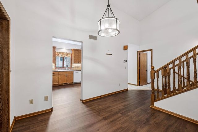 1326 Griffin Avenue, Mahtomedi, MN 55115
