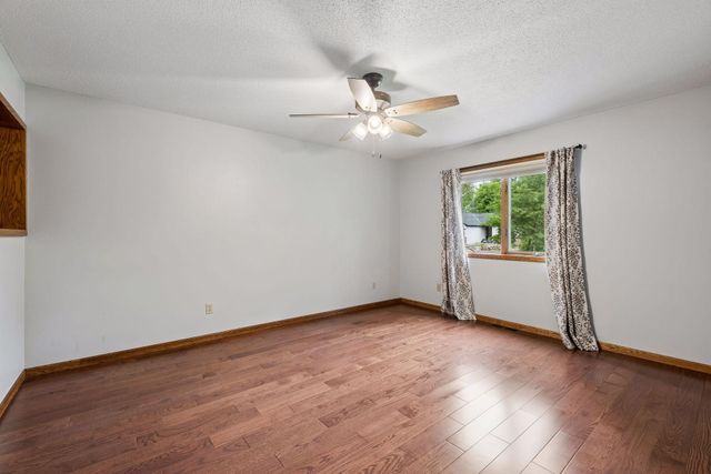 1326 Griffin Avenue, Mahtomedi, MN 55115