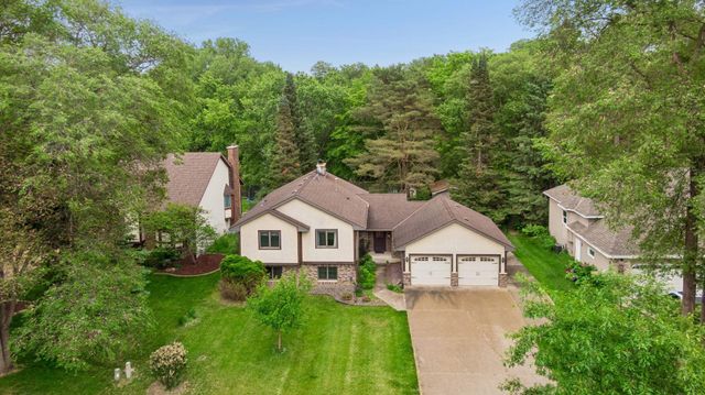 1326 Griffin Avenue, Mahtomedi, MN 55115