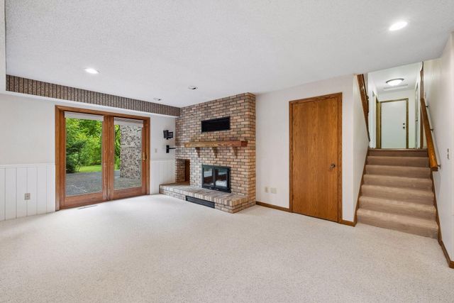 1326 Griffin Avenue, Mahtomedi, MN 55115