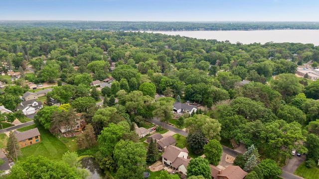 1326 Griffin Avenue, Mahtomedi, MN 55115