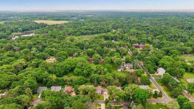 1326 Griffin Avenue, Mahtomedi, MN 55115
