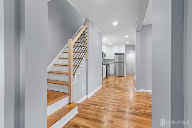 8 Germantown Avenue, Middlesex, NJ 08817