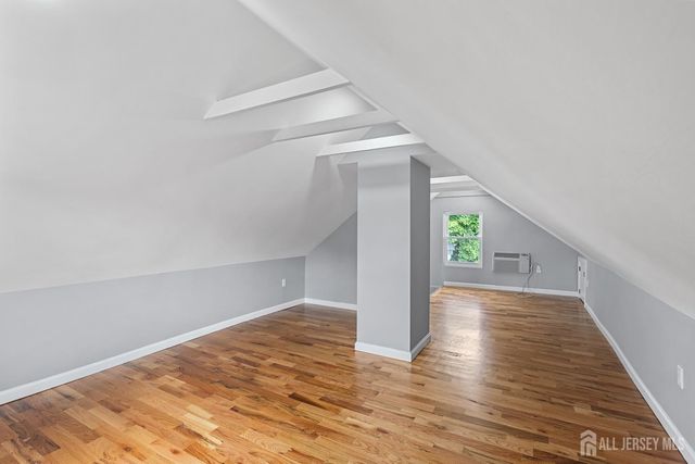 8 Germantown Avenue, Middlesex, NJ 08817