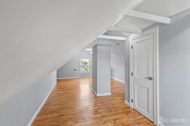 8 Germantown Avenue, Middlesex, NJ 08817