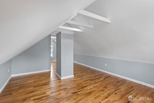 8 Germantown Avenue, Middlesex, NJ 08817