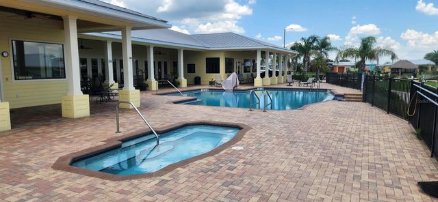 3316 FISH HAWK DR, Polk City, FL 33868