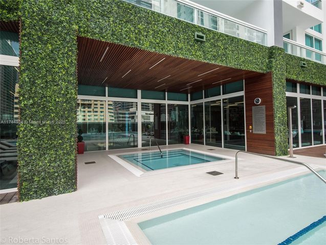 1080 Brickell Ave 3205, Miami, FL 33131