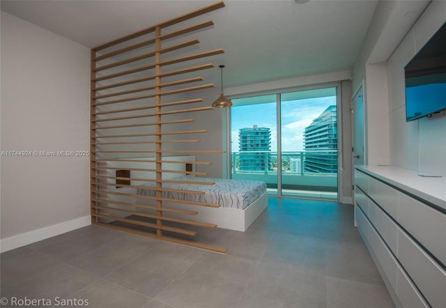 1080 Brickell Ave 3205, Miami, FL 33131