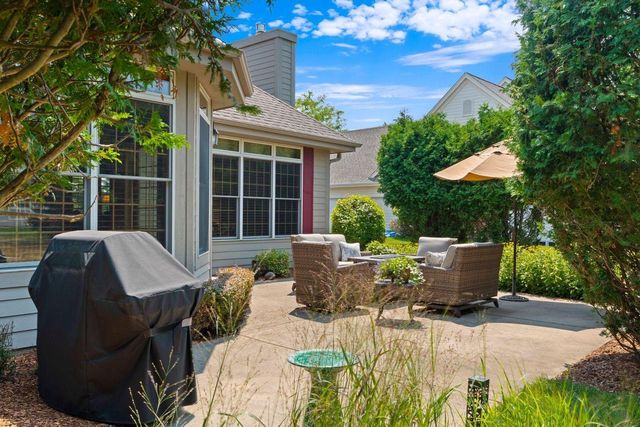 1704 River Lakes ROAD N, Oconomowoc, WI 53066