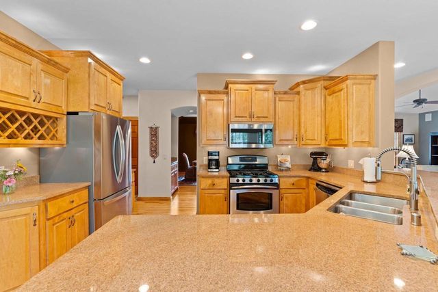 1704 River Lakes ROAD N, Oconomowoc, WI 53066