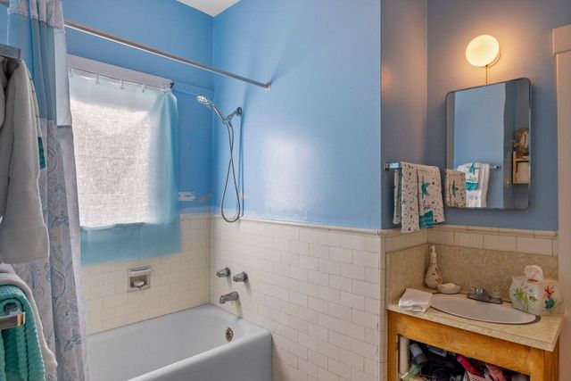 851 Laurel Avenue, Pacific Grove, CA 93950