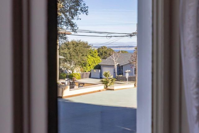 851 Laurel Avenue, Pacific Grove, CA 93950