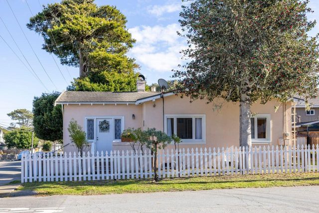 851 Laurel Avenue, Pacific Grove, CA 93950