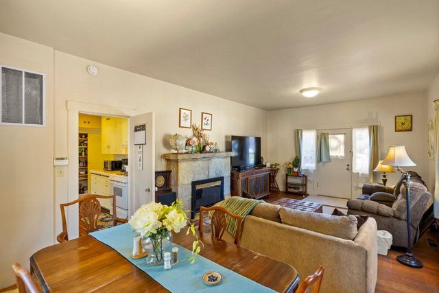 851 Laurel Avenue, Pacific Grove, CA 93950