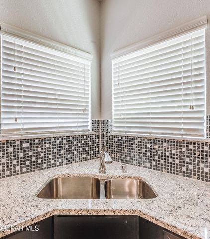 537 Caddo Lane, Clint, TX 79836