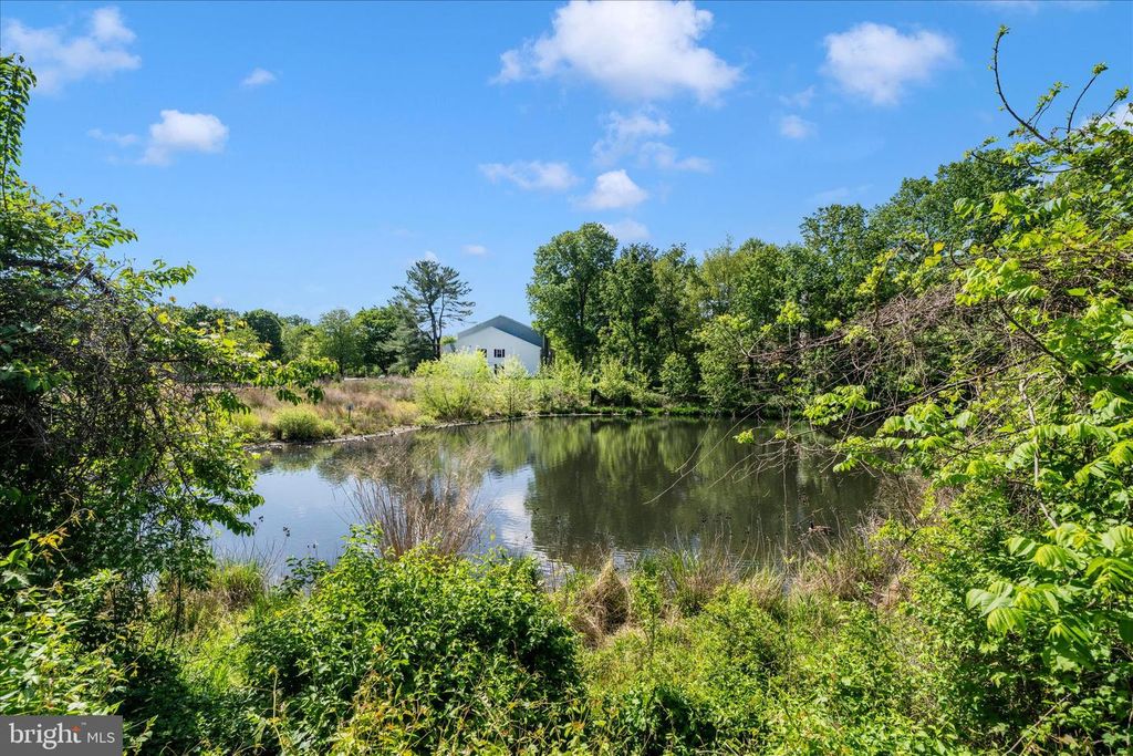 Image 40 of property listing at 3749 CASTLE TER #121-14, Silver Spring, MD 20904