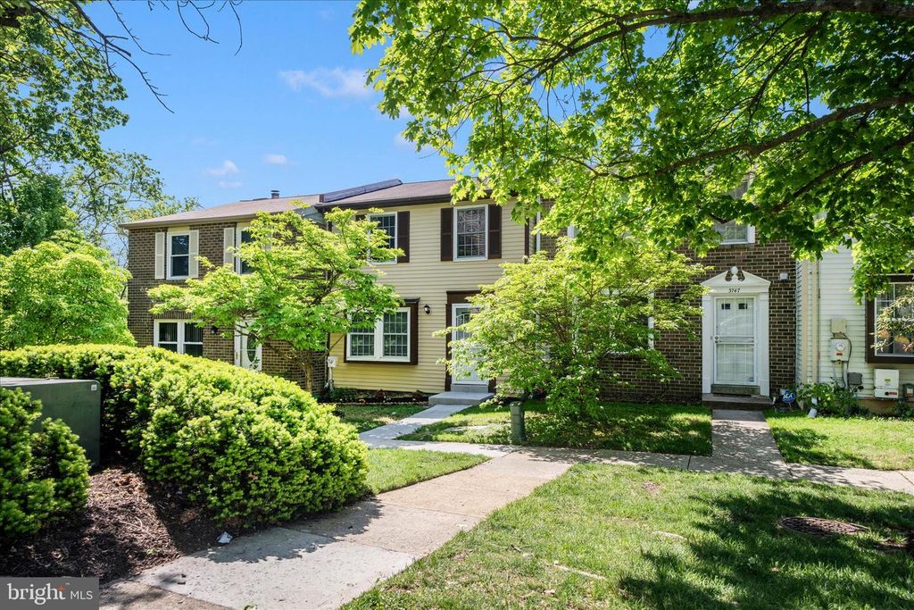 Image 48 of property listing at 3749 CASTLE TER #121-14, Silver Spring, MD 20904