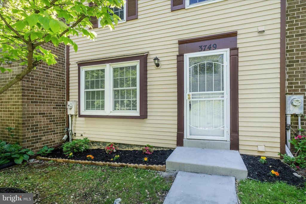 Image 49 of property listing at 3749 CASTLE TER #121-14, Silver Spring, MD 20904