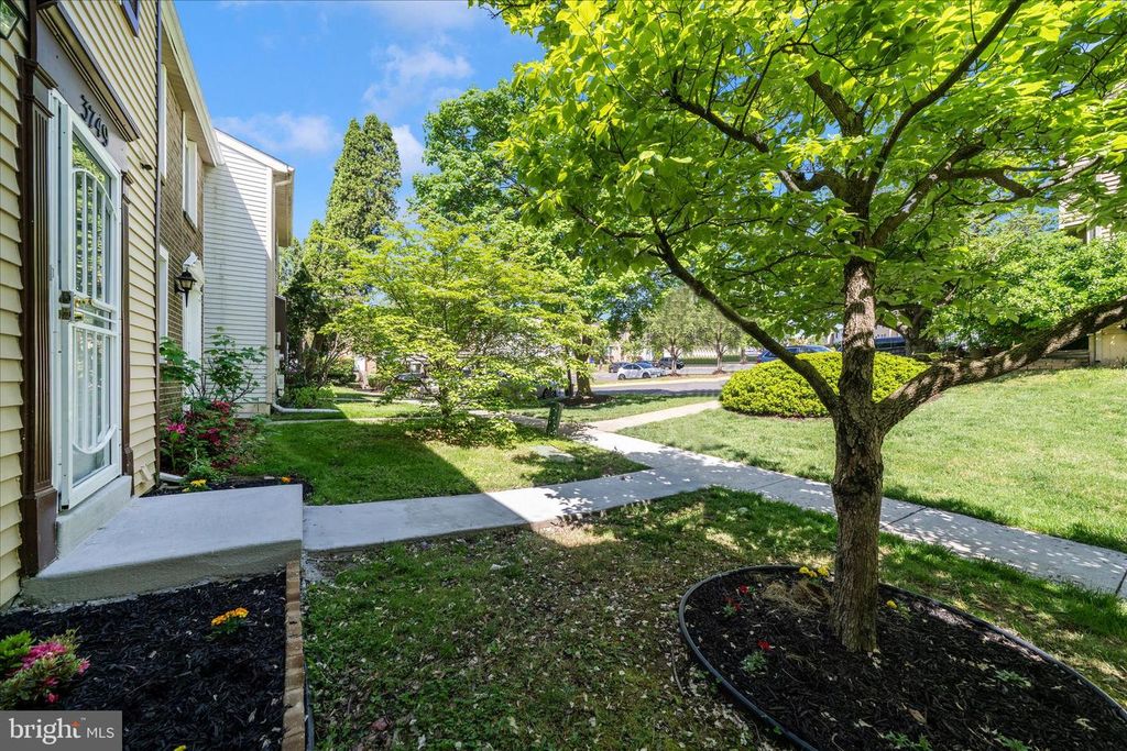 Image 50 of property listing at 3749 CASTLE TER #121-14, Silver Spring, MD 20904
