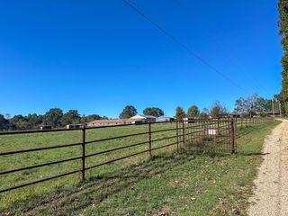 2231 W Highway, Thayer, MO 65791