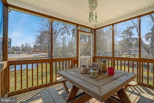 3488 & 3490 WILLOW ST, Chincoteague Island, VA 23336