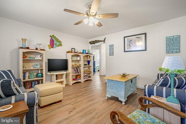 3488 & 3490 WILLOW ST, Chincoteague Island, VA 23336