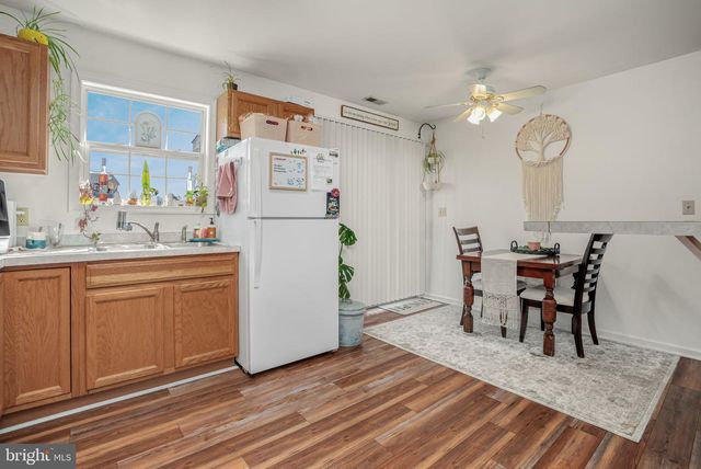 3488 & 3490 WILLOW ST, Chincoteague Island, VA 23336