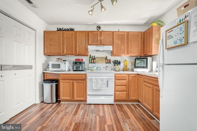 3488 & 3490 WILLOW ST, Chincoteague Island, VA 23336