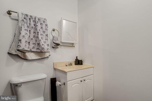 3488 & 3490 WILLOW ST, Chincoteague Island, VA 23336