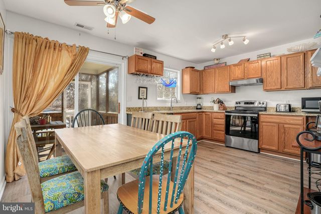 3488 & 3490 WILLOW ST, Chincoteague Island, VA 23336