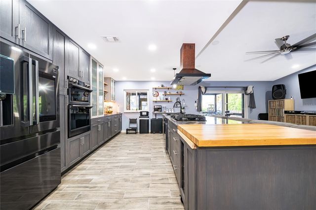 2350 WEKIVA RIDGE ROAD, Apopka, FL 32712