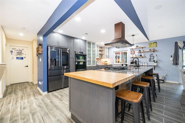 2350 WEKIVA RIDGE ROAD, Apopka, FL 32712