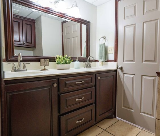 374 County Road 42530, Paris, TX 75462
