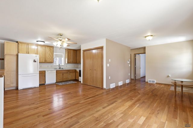 434 FIELD VIEW DR, Rapid City, SD 57701