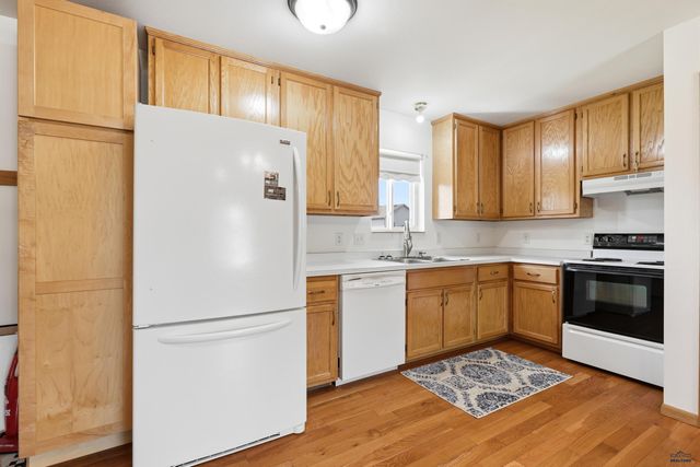 434 FIELD VIEW DR, Rapid City, SD 57701