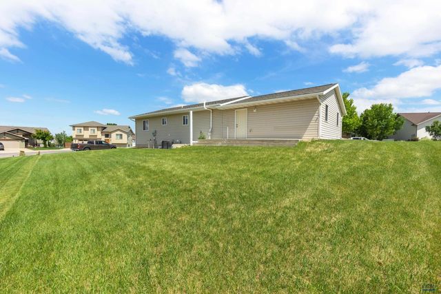 434 FIELD VIEW DR, Rapid City, SD 57701
