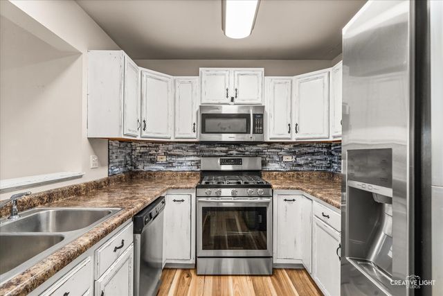 688 S ELIZABETH Street 688, Maple Park, IL 60151