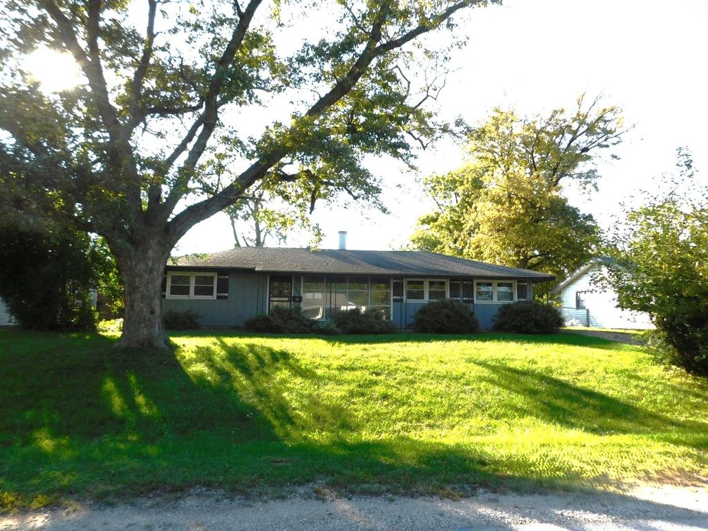 19020 Baker Avenue, Country Club Hills, IL 60478 — exterior