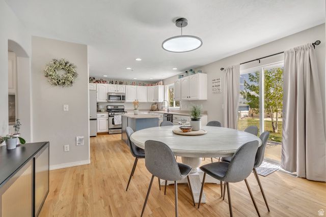 6137 W TRIPLE CROWN LN, Herriman, UT 84096