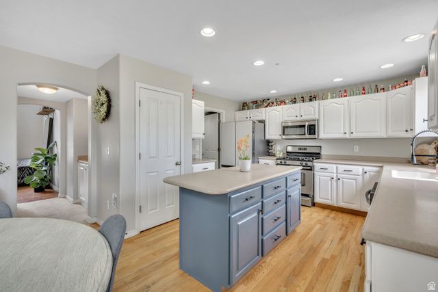 6137 W TRIPLE CROWN LN, Herriman, UT 84096