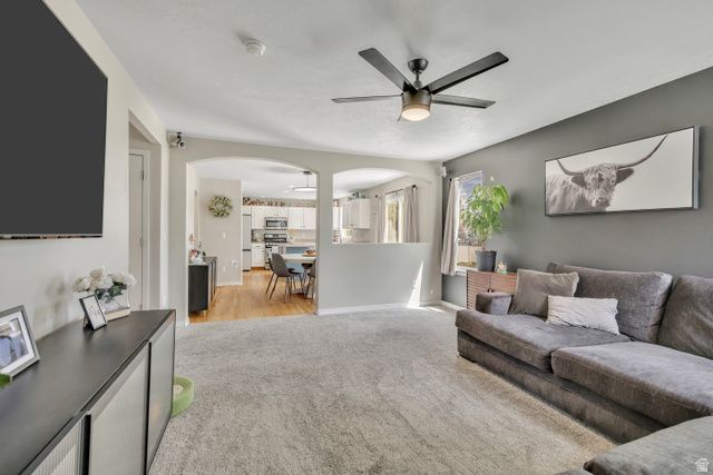 6137 W TRIPLE CROWN LN, Herriman, UT 84096