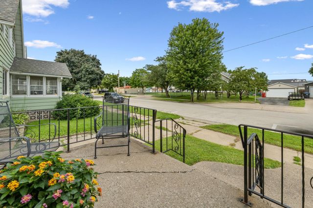 749 W 4th Street, Winona, MN 55987