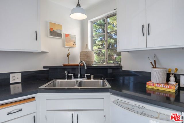 4507 Finley Avenue 1, Los Angeles, CA 90027