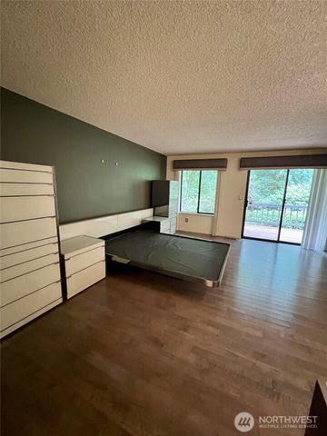 39045 258th Avenue SE, Enumclaw, WA 98022