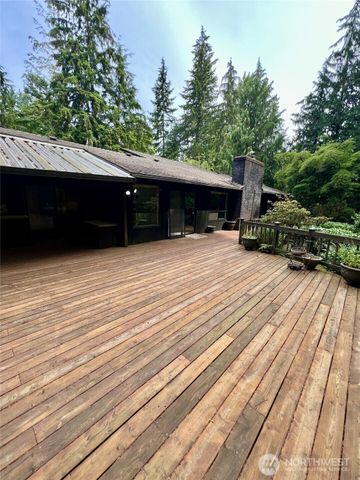 39045 258th Avenue SE, Enumclaw, WA 98022