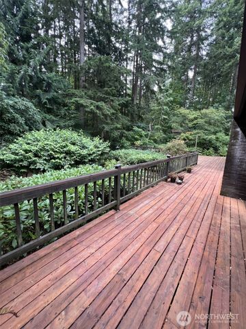 39045 258th Avenue SE, Enumclaw, WA 98022