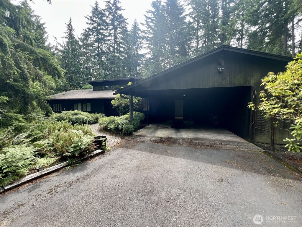 39045 258th Avenue SE, Enumclaw, WA 98022