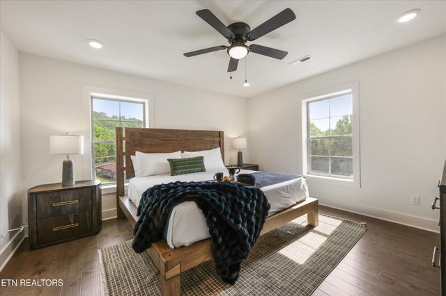 329 Ownby St, Gatlinburg, TN 37738