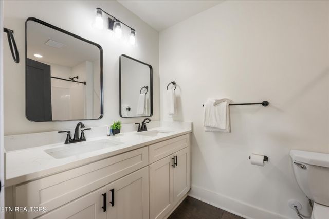 329 Ownby St, Gatlinburg, TN 37738